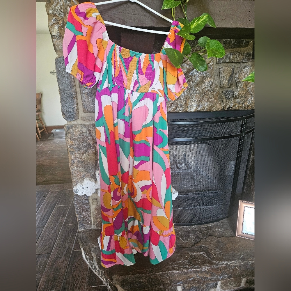 TCEC Abstract Midi Dress - Picture 3 of 6